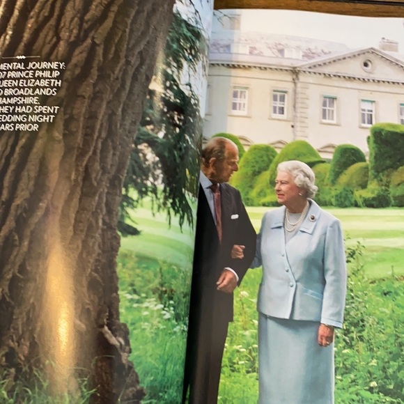 NWT People Magazine - Picture 3 of 6